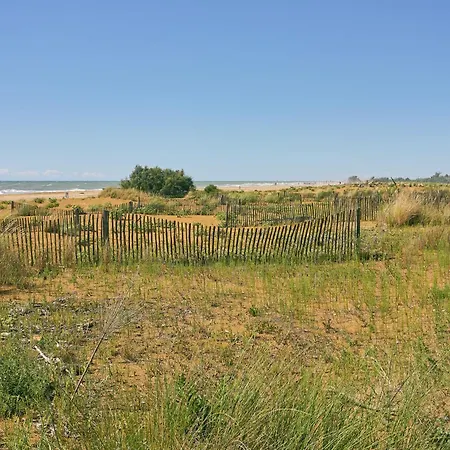 Apartment Lovely Flat Just 400m From The *